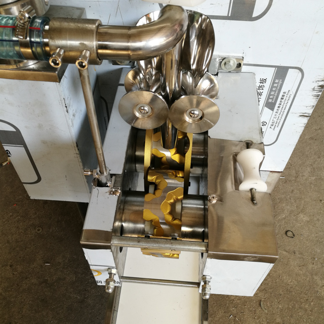 china Dumpling making Machine